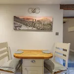 Laburnum - Town Centre, With Parking