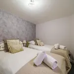 Laburnum - Town Centre, With Parking بيت للعطل *