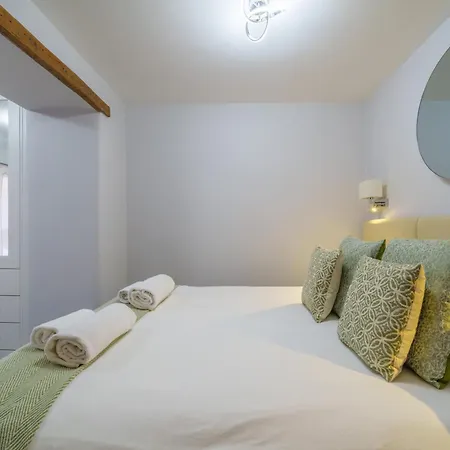 Laburnum - Town Centre, With Parking Casa de Férias *