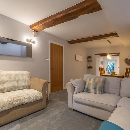 Laburnum - Town Centre, With Parking * Windermere