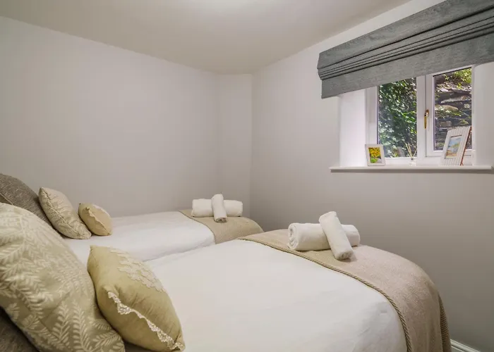 Laburnum - Town Centre, With Parking * Windermere