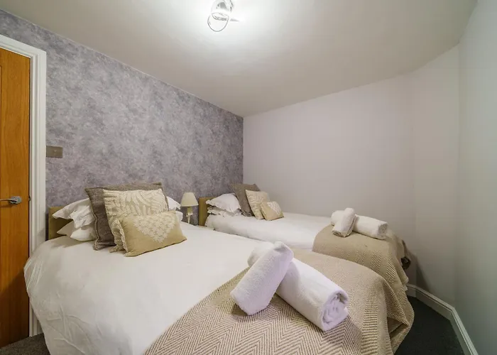 Laburnum - Town Centre, With Parking Casa de Férias *